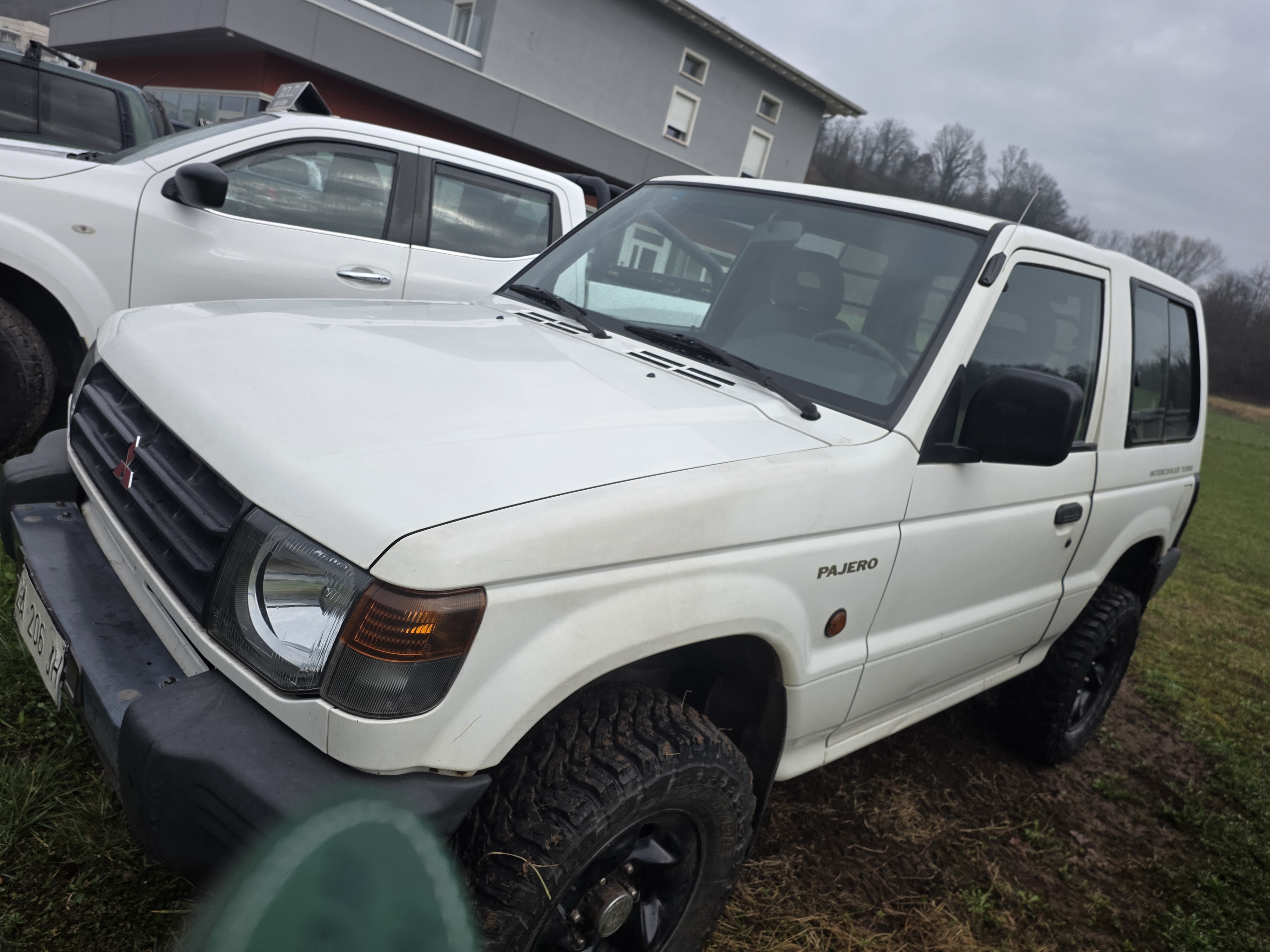 Mitsubishi Pajero Autocarro