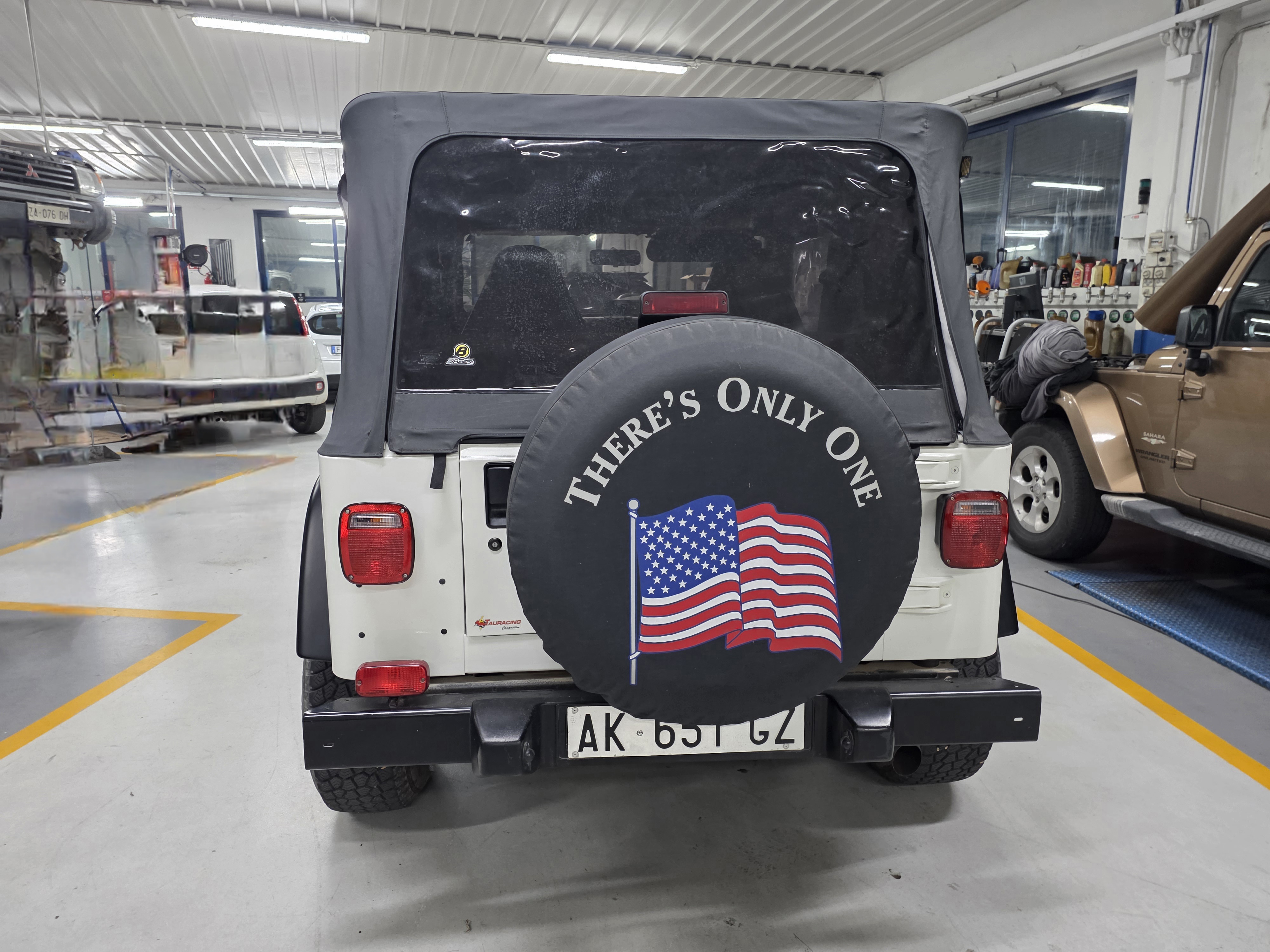 Jeep Wrangler 2500 bz