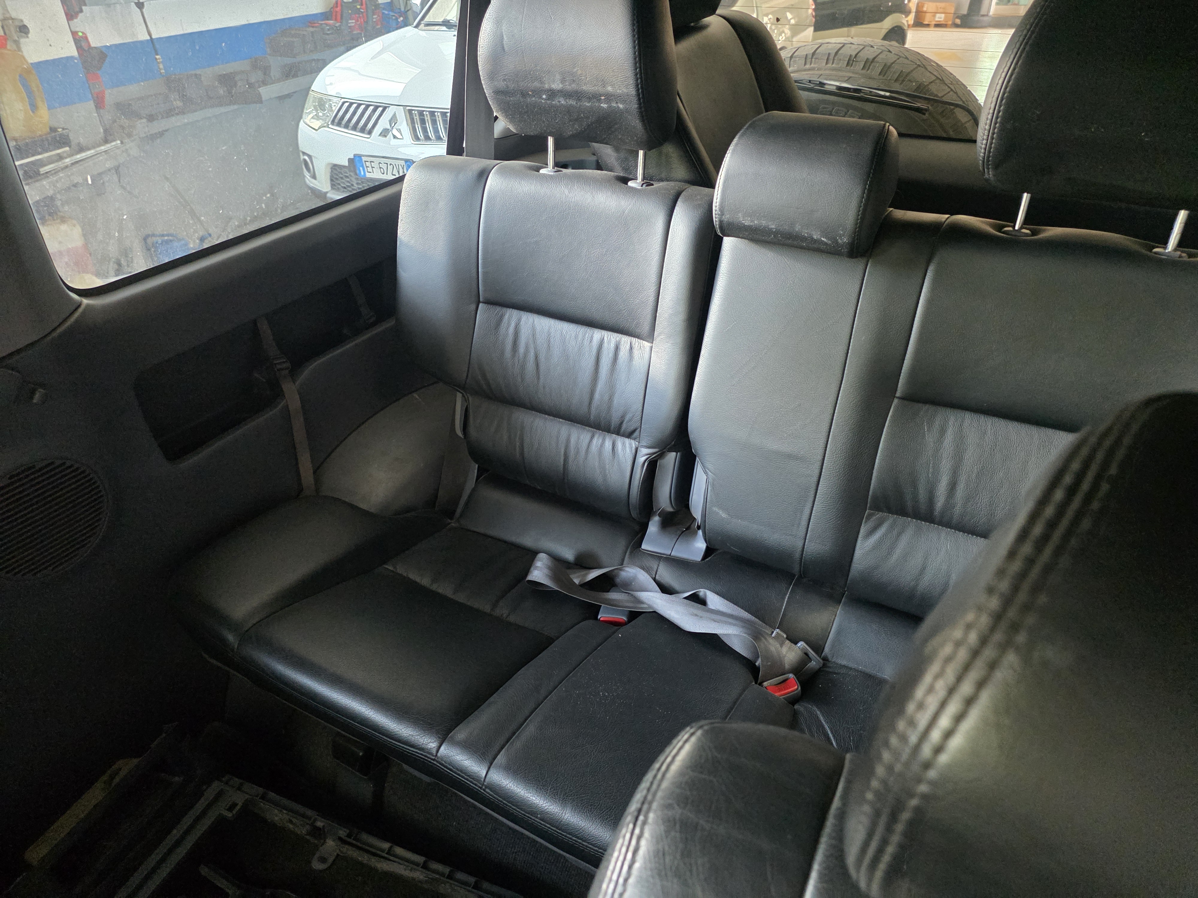 Toyota Land Cruiser 3000 D4D con GANCIO TRAINO