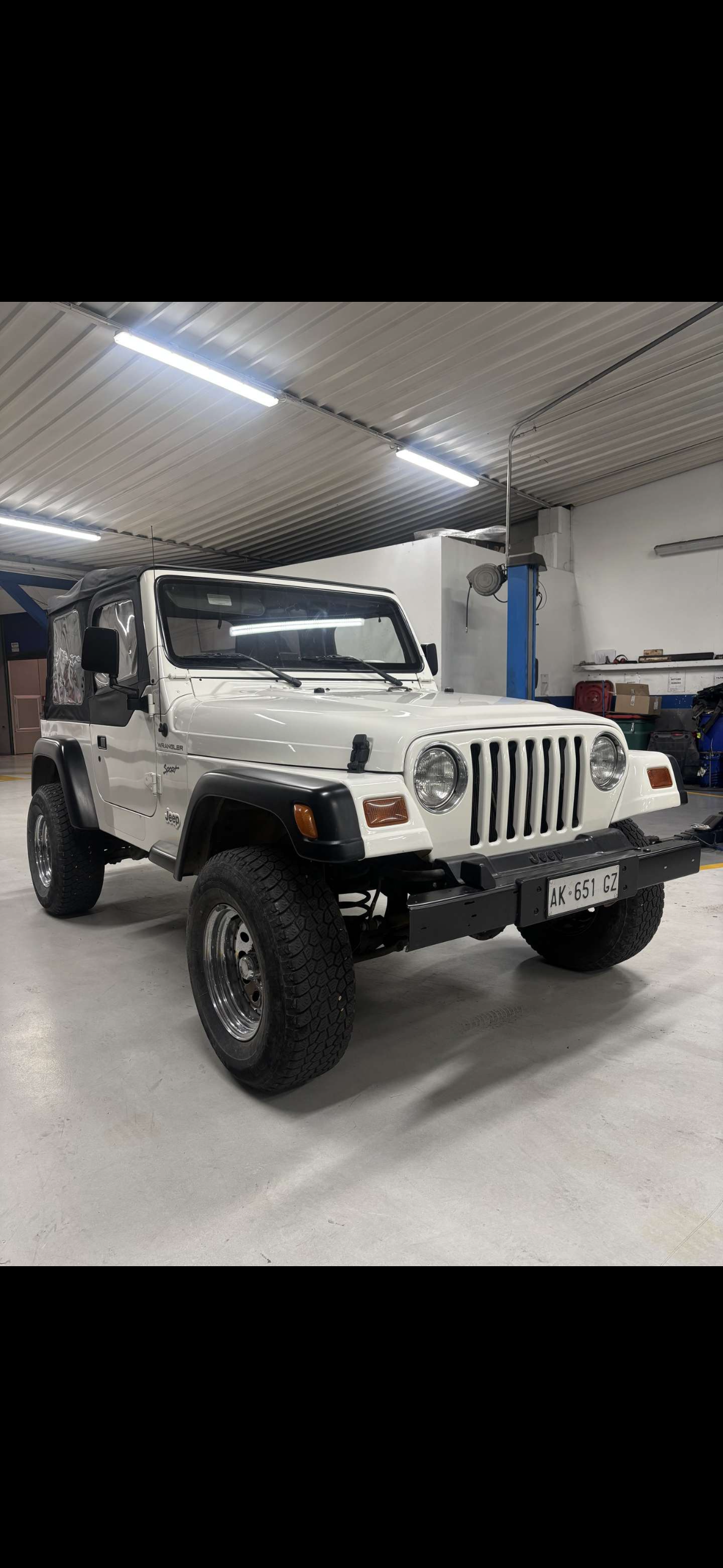 Jeep Wrangler 2500 bz