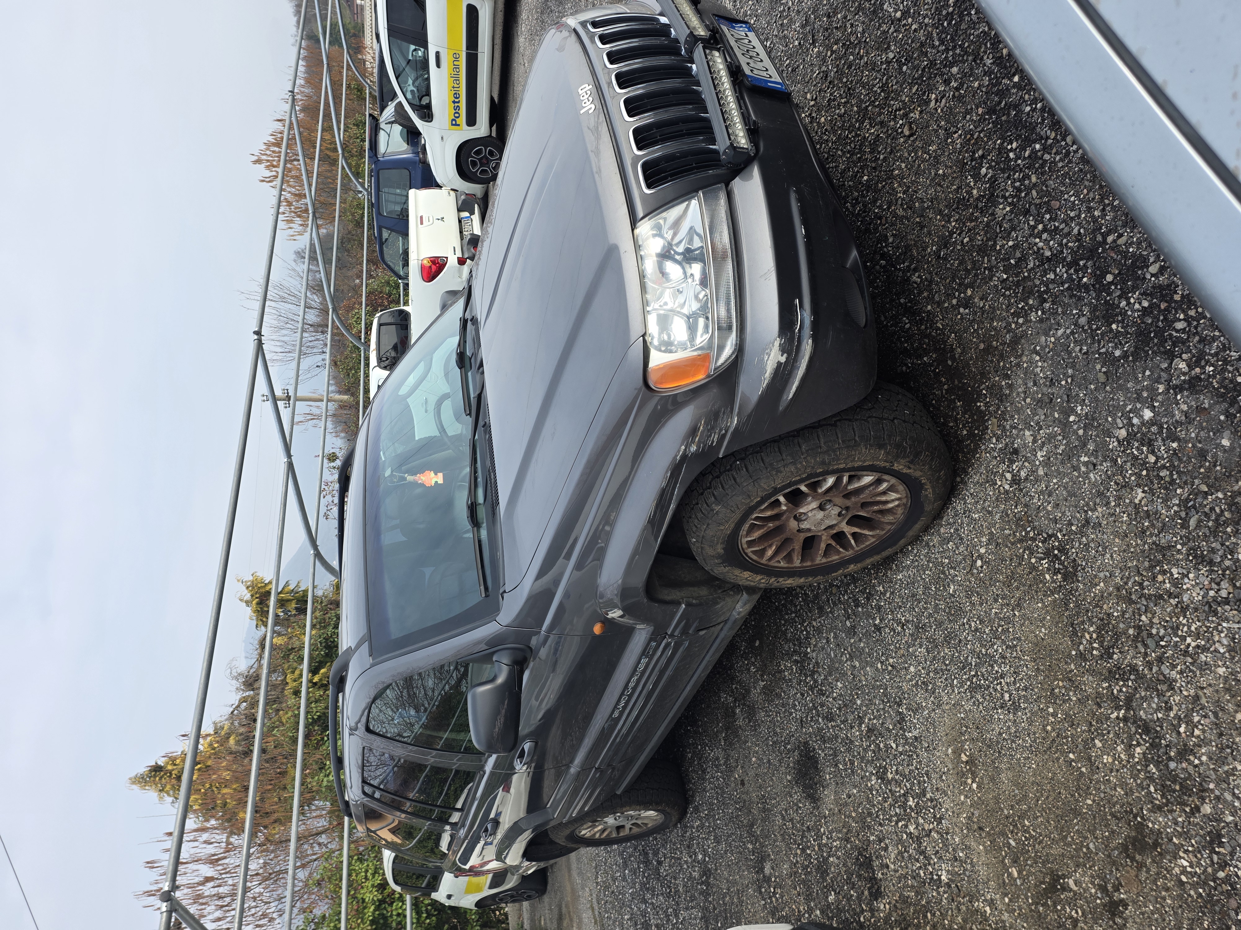 Jeep Grand Cherokee 2700 overland