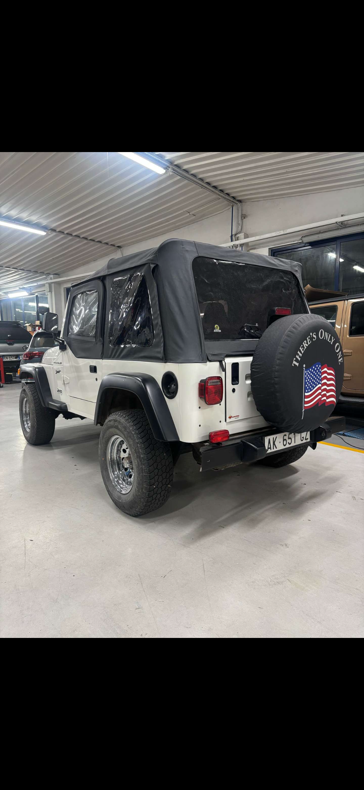 Jeep Wrangler 2500 bz